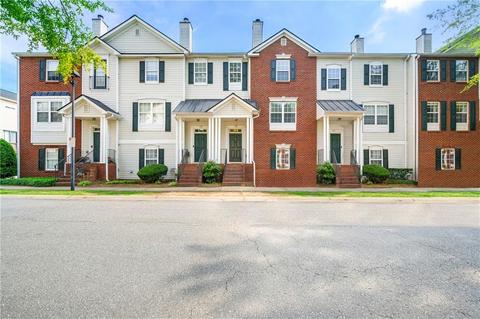 218 Village Square Dr, Woodstock, GA 30188