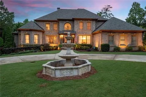 906 Carriage Path SE, Smyrna, GA 30082