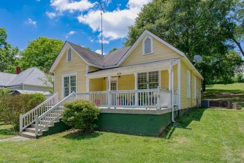 234 Spring St, Commerce, GA 30529