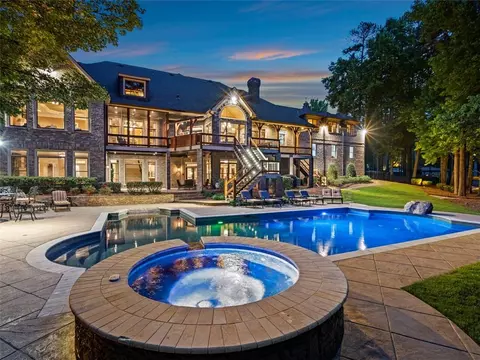 286 Midway Rd NW, Marietta, GA 30064