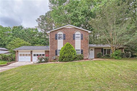 1147 Golden Cir SW, Lilburn, GA 30047