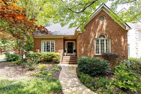 49 Paces West Dr NW, Atlanta, GA 30327