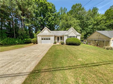 201 Colony Springs Dr, Woodstock, GA 30188