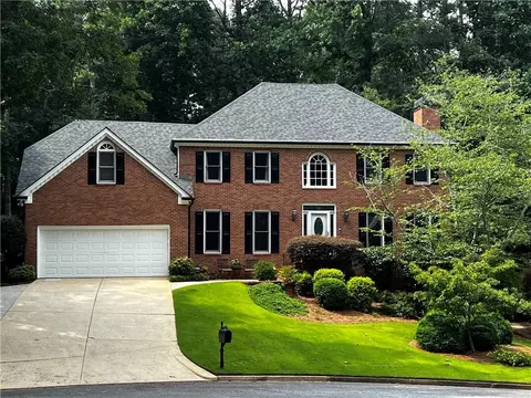 315 Woodlake Ct, Alpharetta, GA 30005