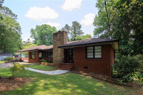 2242 Parkview Cir, College Park, GA 30337