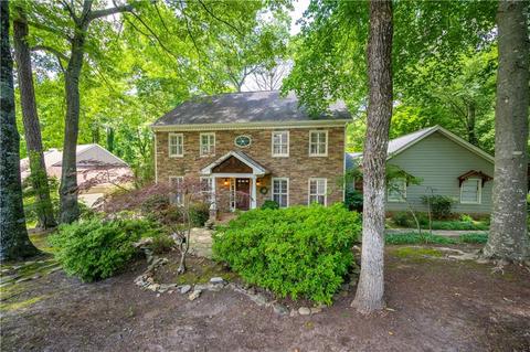8230 Overview Ct, Roswell, GA 30076