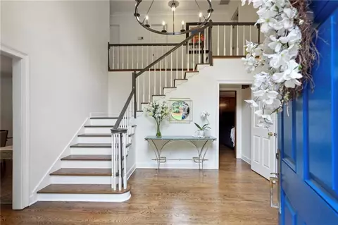 360 Saddlebrook Dr, Roswell, GA 30075