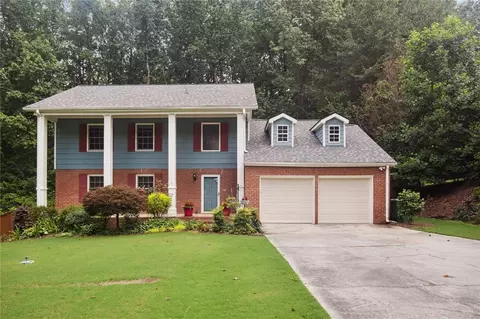 4906 Cambridge Dr, Dunwoody, GA 30338