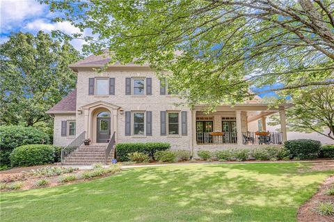 1295 Woodland Lake Dr, Snellville, GA 30078