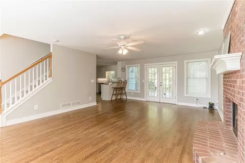 2098 Cluster Ln, Grayson, GA 30017 photo 5
