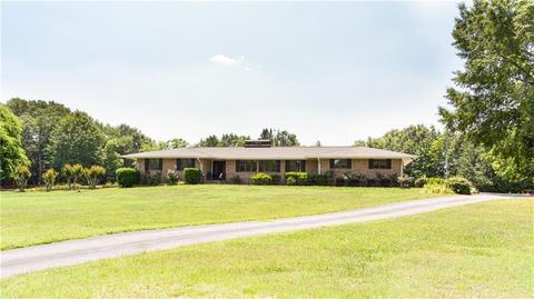 3325 Brooks Dr, Loganville, GA 30052
