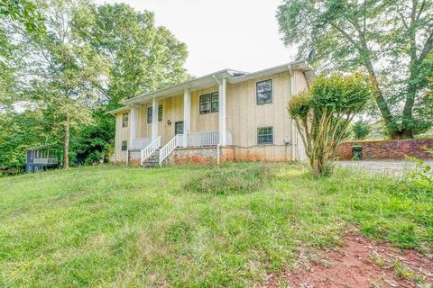 5801 Fox Run, Rex, GA 30273