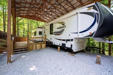 98 31st St, Ellijay, GA 30540