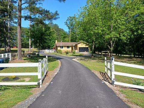 3432 Skyland Dr, Loganville, GA 30052