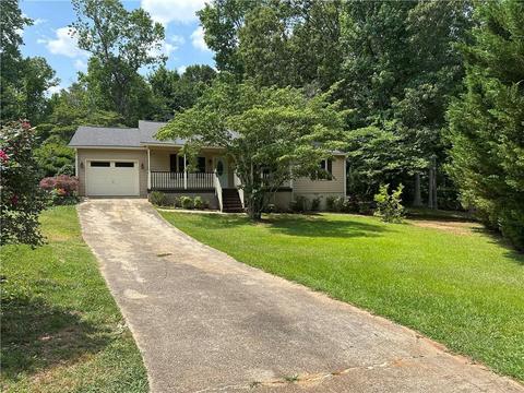 235 Mildred Ct, Dallas, GA 30157