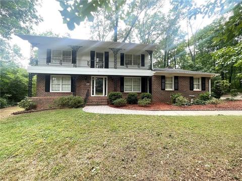 837 College Dr, Cedartown, GA 30125