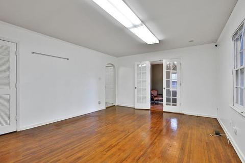 1968 Mendenhall St, Chamblee, GA 30341 photo 4