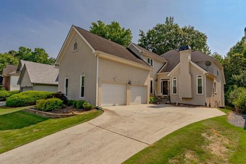 225 Marchand Ct, Atlanta, GA 30328