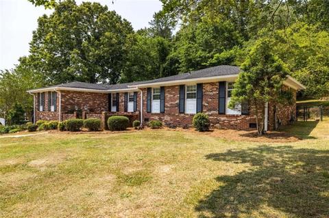 44 Lakeview Dr, Lindale, GA 30147