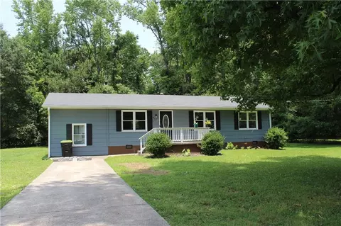 517 Vineyard Rd, Griffin, GA 30223