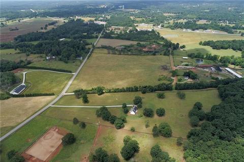 6605 Holly Springs Rd, Clermont, GA 30527