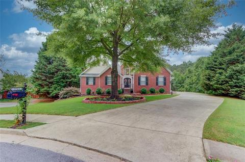 2763 Harbins Lake Dr, Dacula, GA 30019
