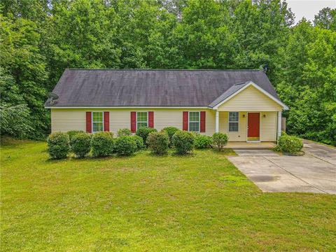 3188 Thorn Bush Dr, Gainesville, GA 30507