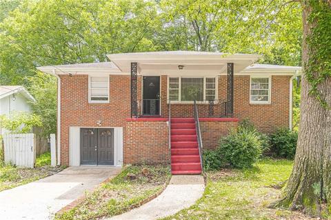 629 Woods Dr NW, Atlanta, GA 30318