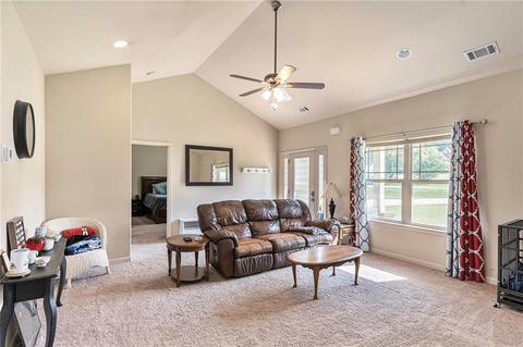 127 Elmwood Dr, Hampton, GA 30228 photo 5