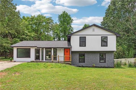 1956 Young Rd, Lithonia, GA 30058
