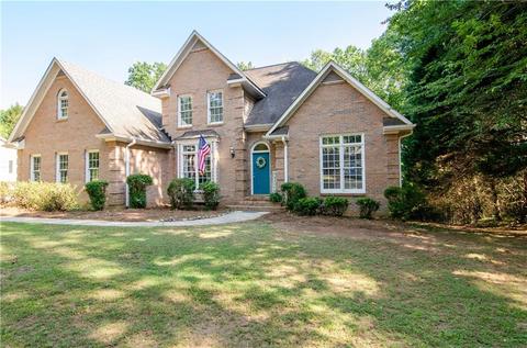 318 Wynterhall Dr, Griffin, GA 30224