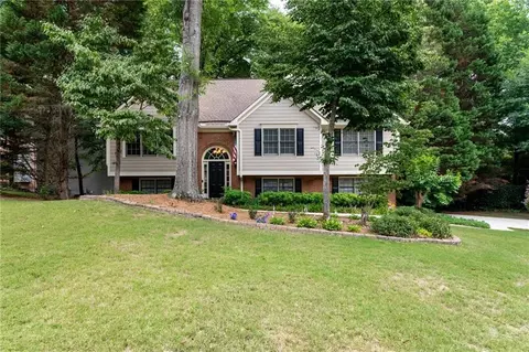 3287 Country Walk Dr, Powder Springs, GA 30127