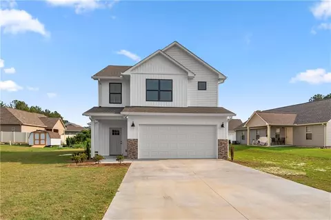 113 Koufax Dr SW, Calhoun, GA 30701
