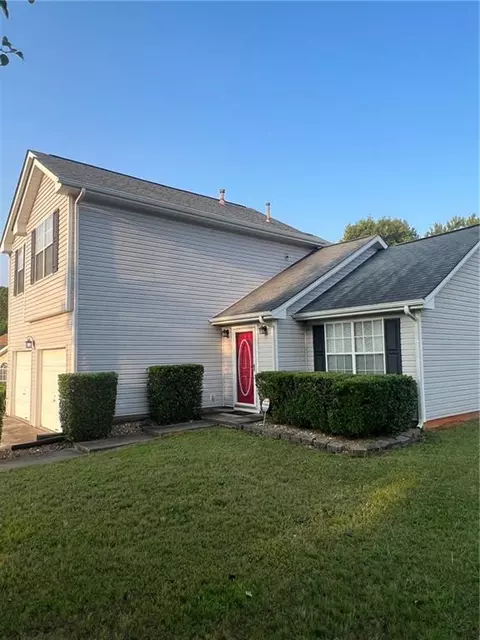 1649 Louisa Ct, Hampton, GA 30228 photo 2