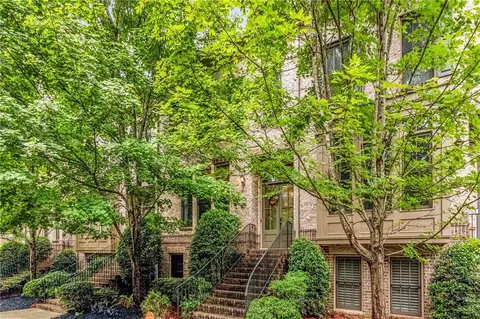 815 Park Manor Dr SE, Smyrna, GA 30082