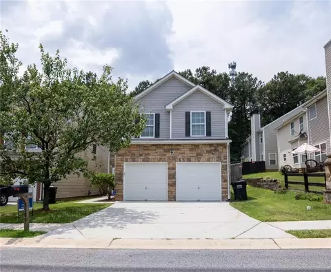 5589 Grande River Rd, Atlanta, GA 30349