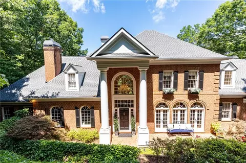 205 Grogans Lake Pt, Sandy Springs, GA 30350