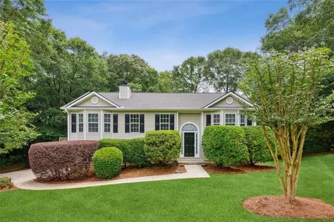825 Eastmont Rd, Winder, GA 30680