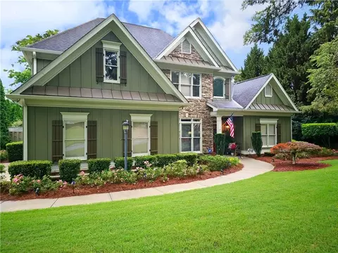 1210 Oakleigh Valley Dr, Powder Springs, GA 30127
