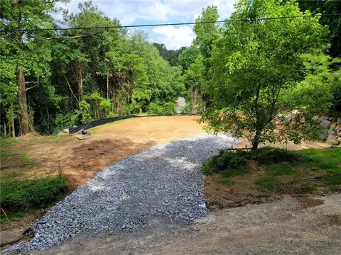 3339 Wallace Dr, Douglasville, GA 30135