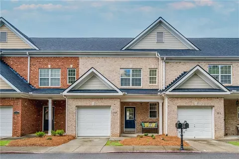 1709 Oakbrook Ln, Kennesaw, GA 30152