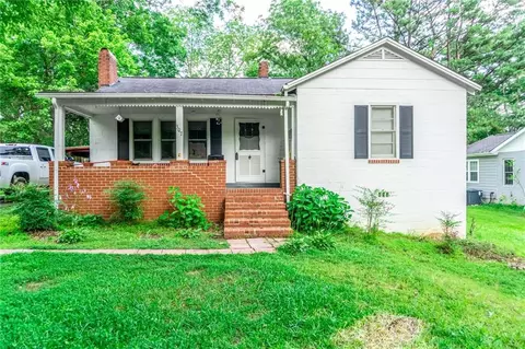 307 White St, Tallapoosa, GA 30176