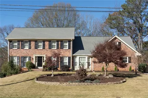 5370 Redfield Rd, Dunwoody, GA 30338