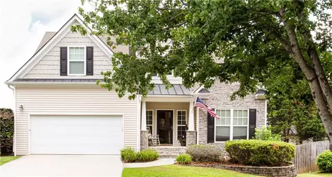 635 Austin Creek Dr, Buford, GA 30518