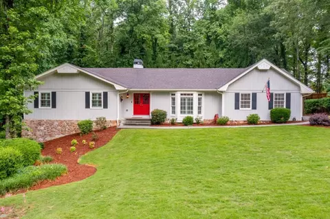 7620 Spalding Ln, Sandy Springs, GA 30350