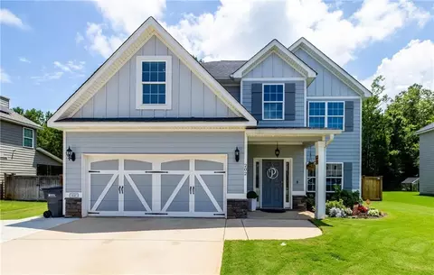 202 Golden Rod Trl, Perry, GA 31069