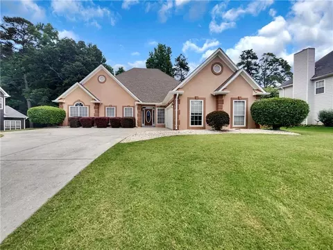 2753 Autumn Lake Ln, Decatur, GA 30034
