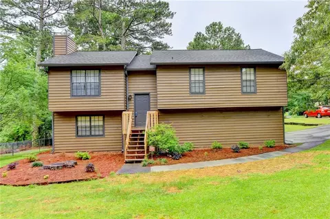 2575 Wildflower Ln, Snellville, GA 30039