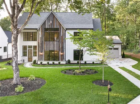 245 Pebble Trl, Alpharetta, GA 30009