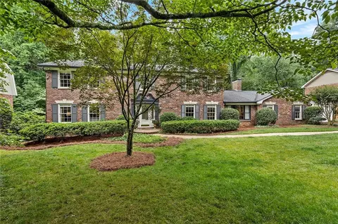 4948 Vernon Oaks Dr, Dunwoody, GA 30338